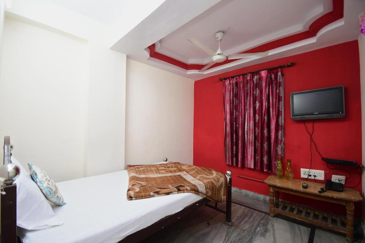 Hotel New India Guest House Джайпур Екстериор снимка