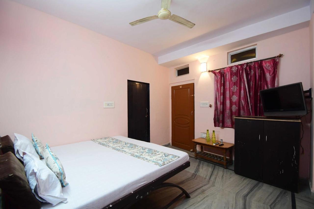 Hotel New India Guest House Джайпур Екстериор снимка